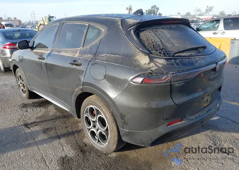 2024 Alfa Romeo Tonale Ti Eawd z USA, uszkodzony, nr VIN ZASPATCW5R3037753